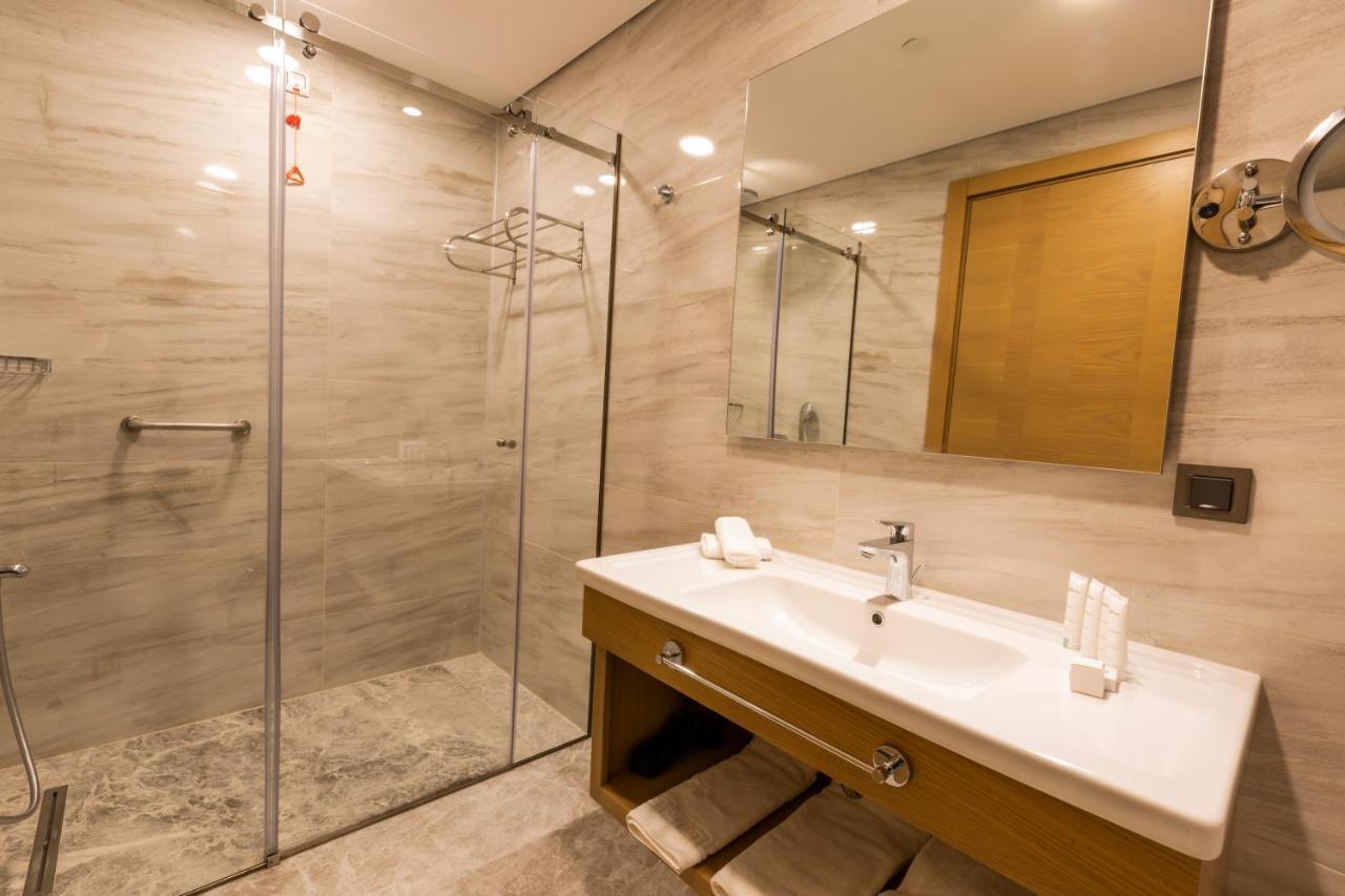 Radisson Hotel Istanbul Harbiye 外观 照片
