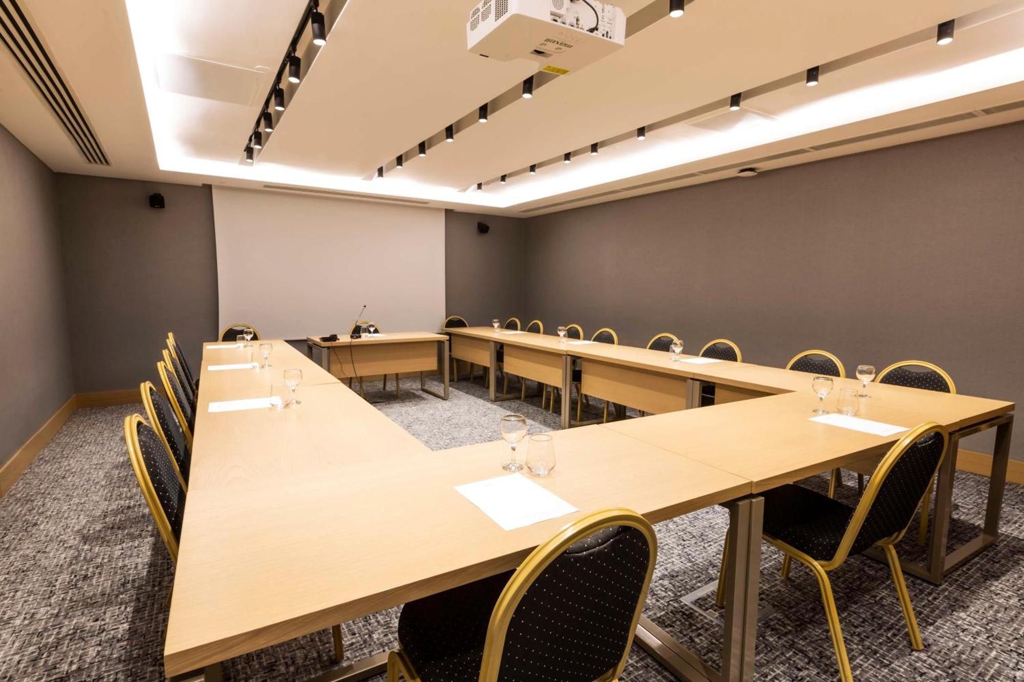 Radisson Hotel Istanbul Harbiye 外观 照片