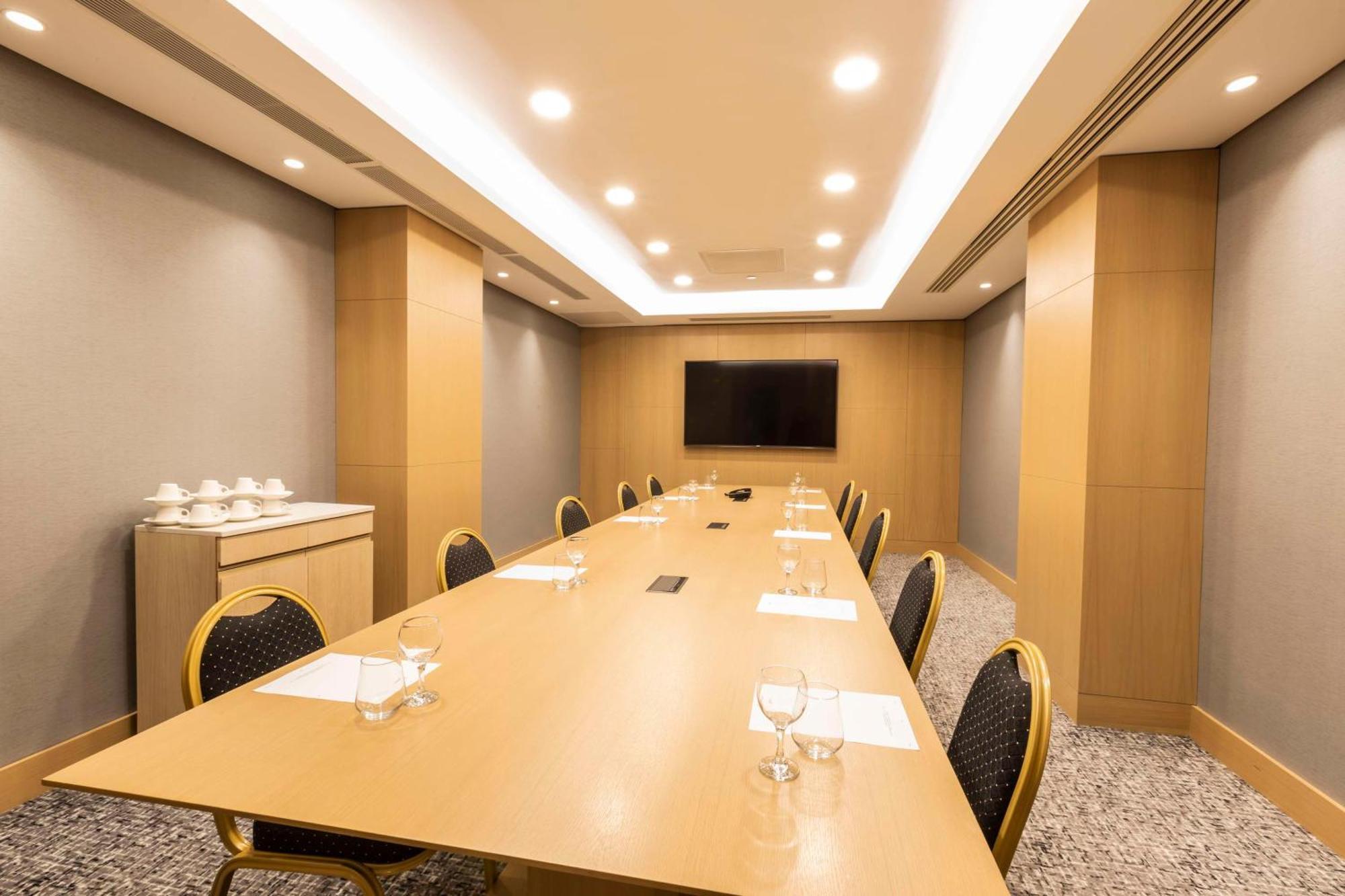 Radisson Hotel Istanbul Harbiye 外观 照片