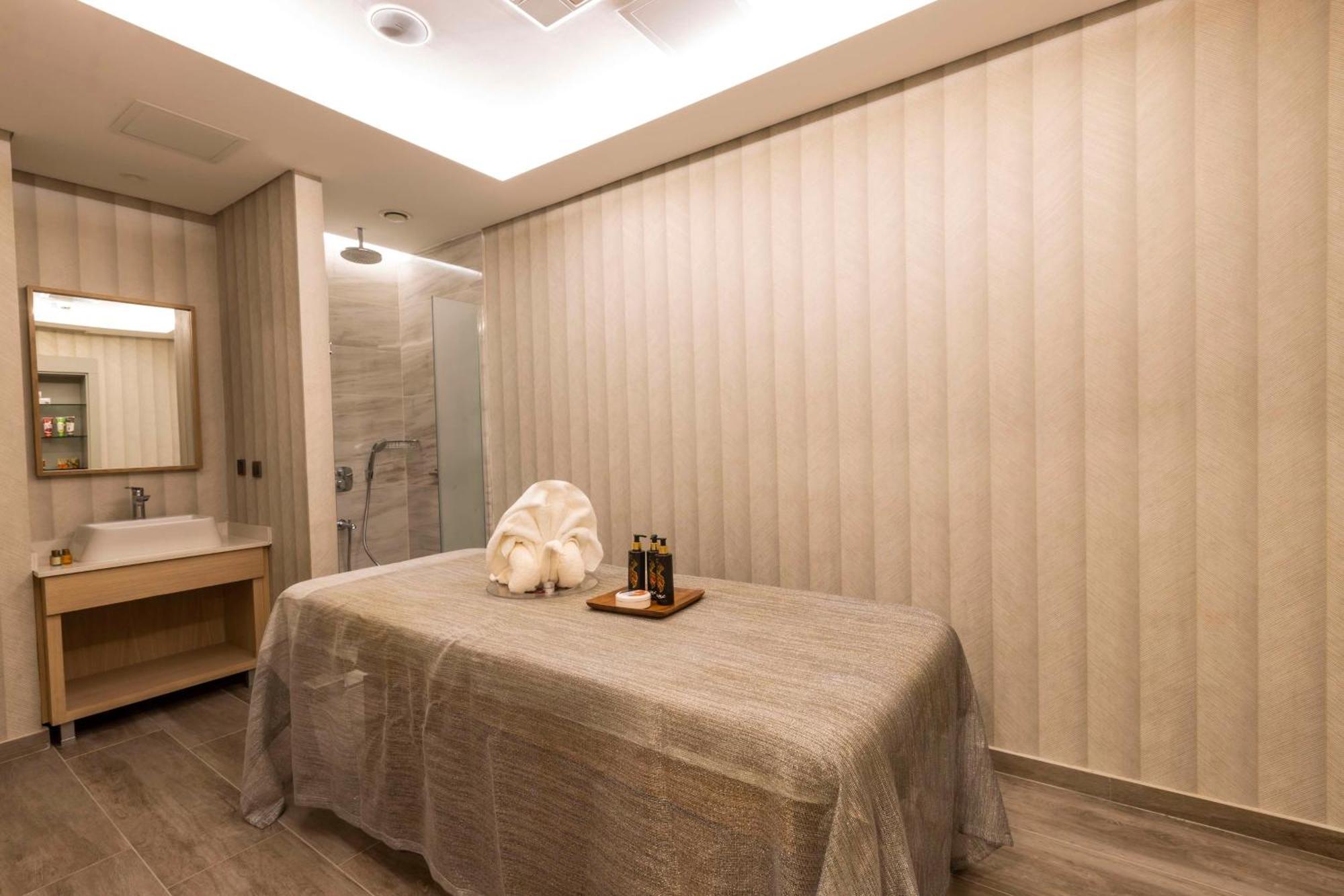 Radisson Hotel Istanbul Harbiye 外观 照片